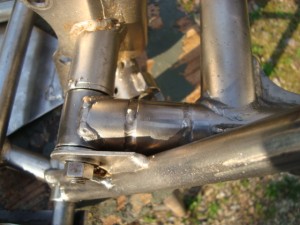 Swing arm stretch section