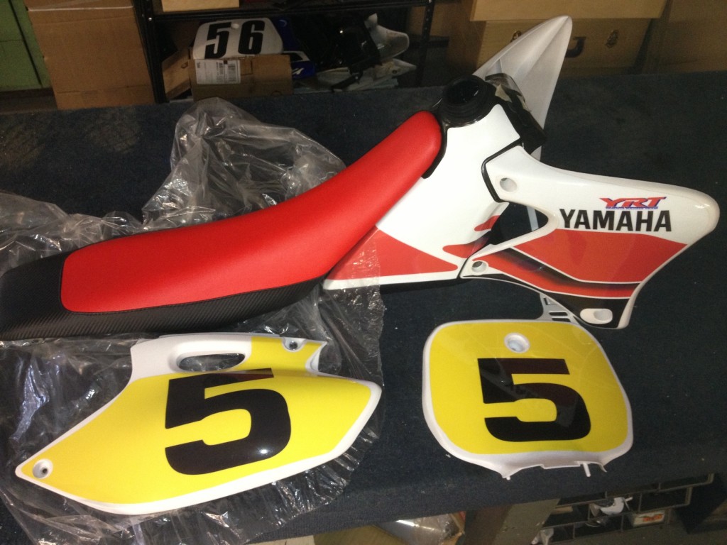 YZM400 Decals and custom seat